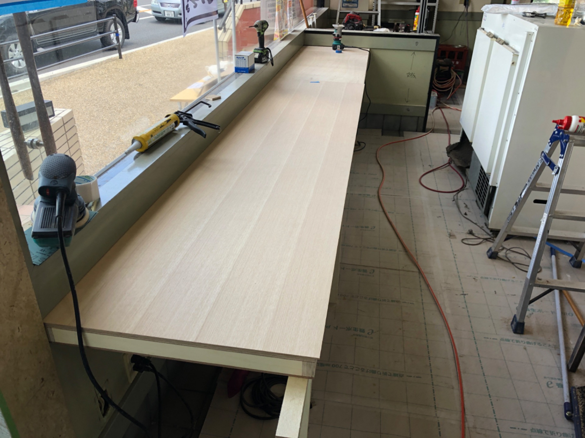 ラーメン屋さんのカウンター造作