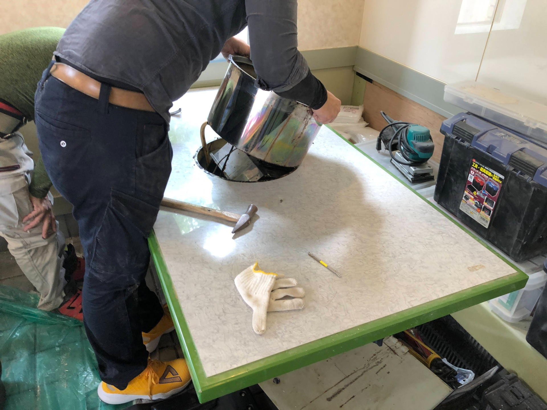 宝塚市『島田製麺食堂テーブル工事』