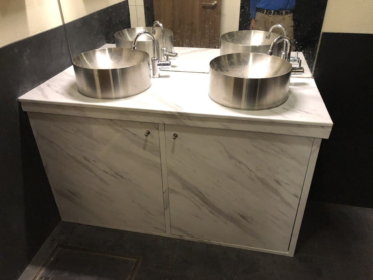 天満カフェキャバクラ手洗いカウンター