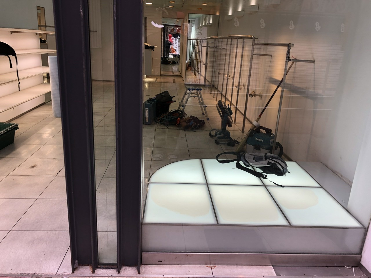 天神橋筋商店街にてきもの屋さん工事スタートしました