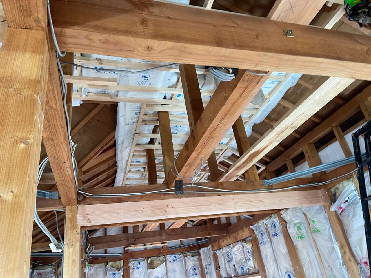 本日は天井下地