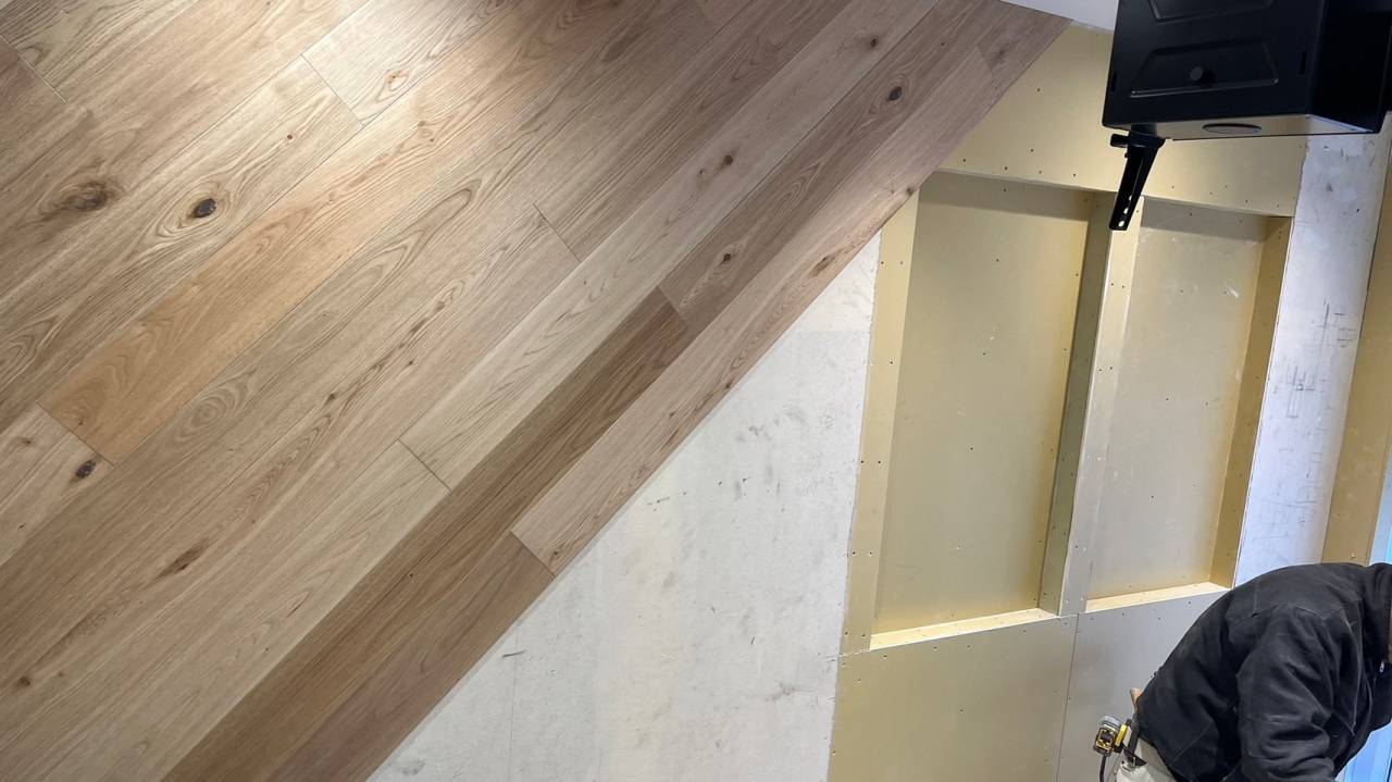 某タピオカ屋さんの仕上げ工事進行中