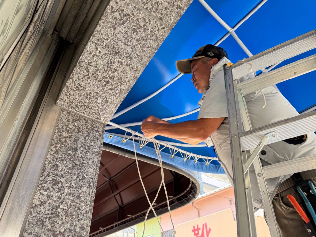 正雀の耳鼻科さま　テント張替工事