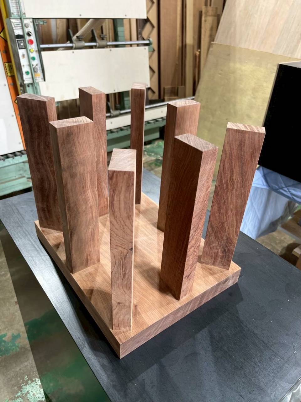 スピーカー台を制作しました