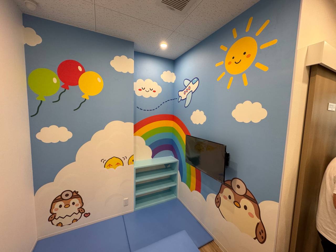 摂津市正雀のクリニック　インクジェットクロス貼り