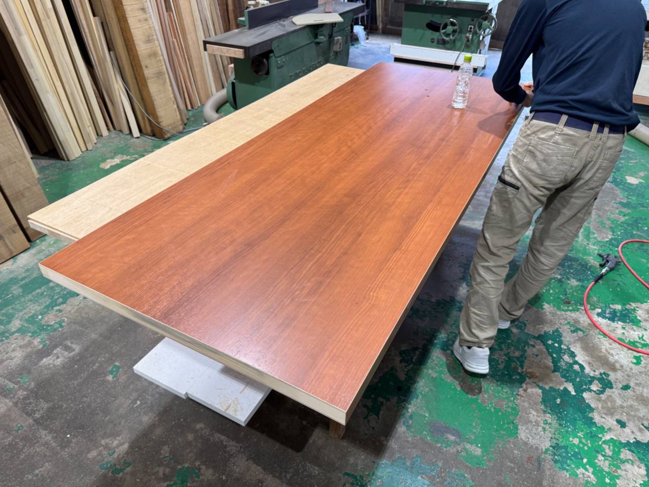 上吊り式引き戸と戸車引き戸のメリット及びデメリット